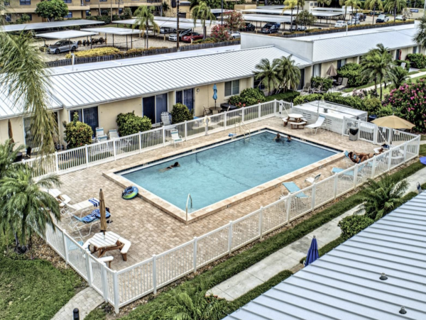 On Beach Siesta Key Vacation Condo Two Bedrolom Sleeps 8